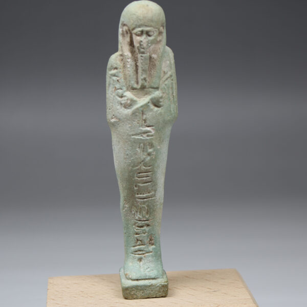 Egyptian shabti for Psamtekhen born to Nit-iy-et